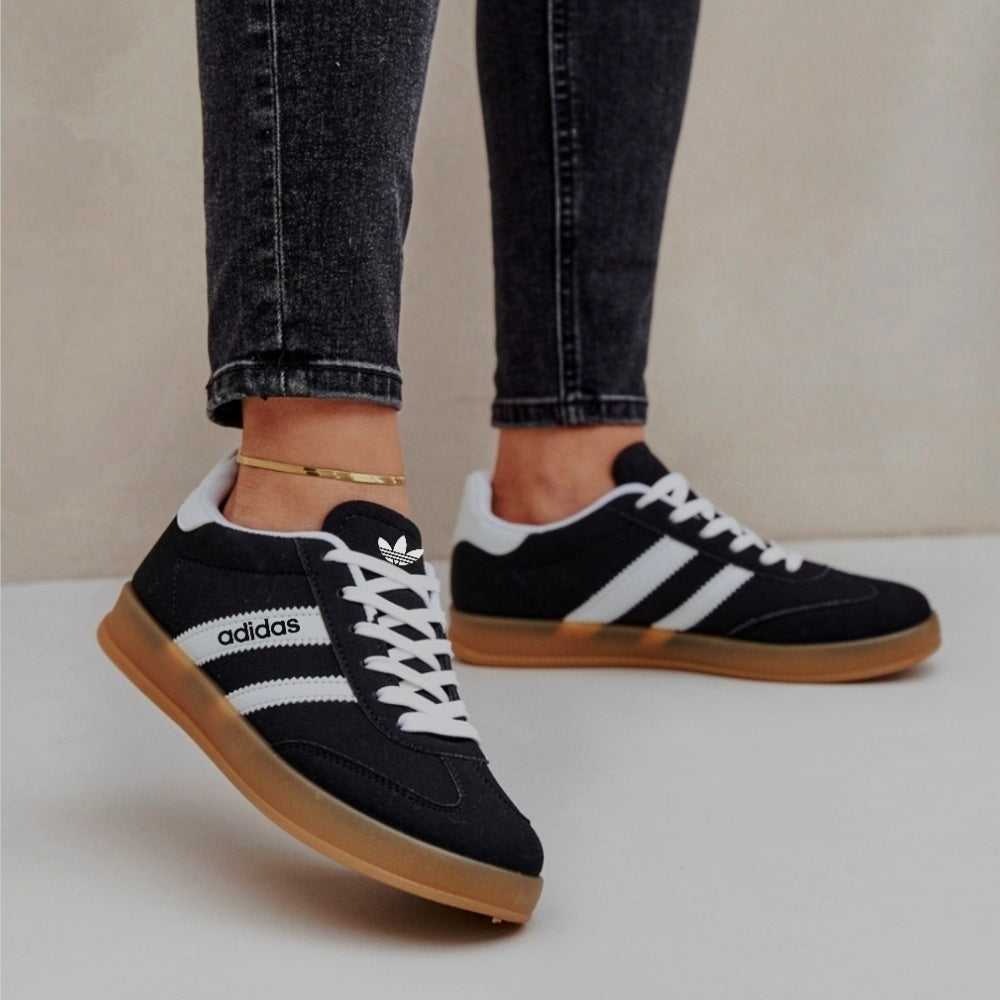 Ad black white - Bold Shoes