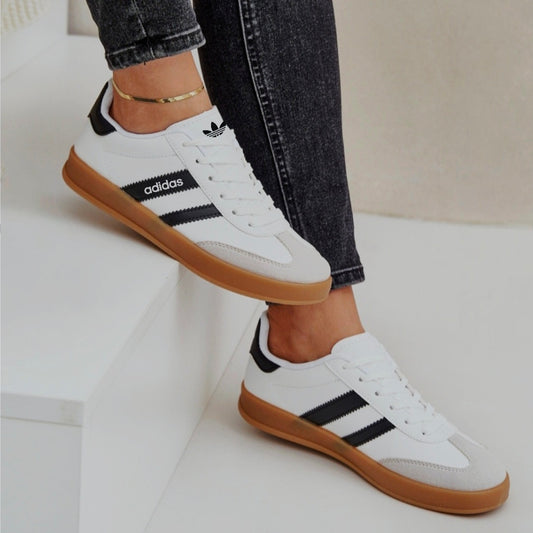 Ad white black - Bold Shoes